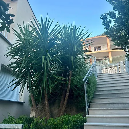 Apartment Lorenco Brela